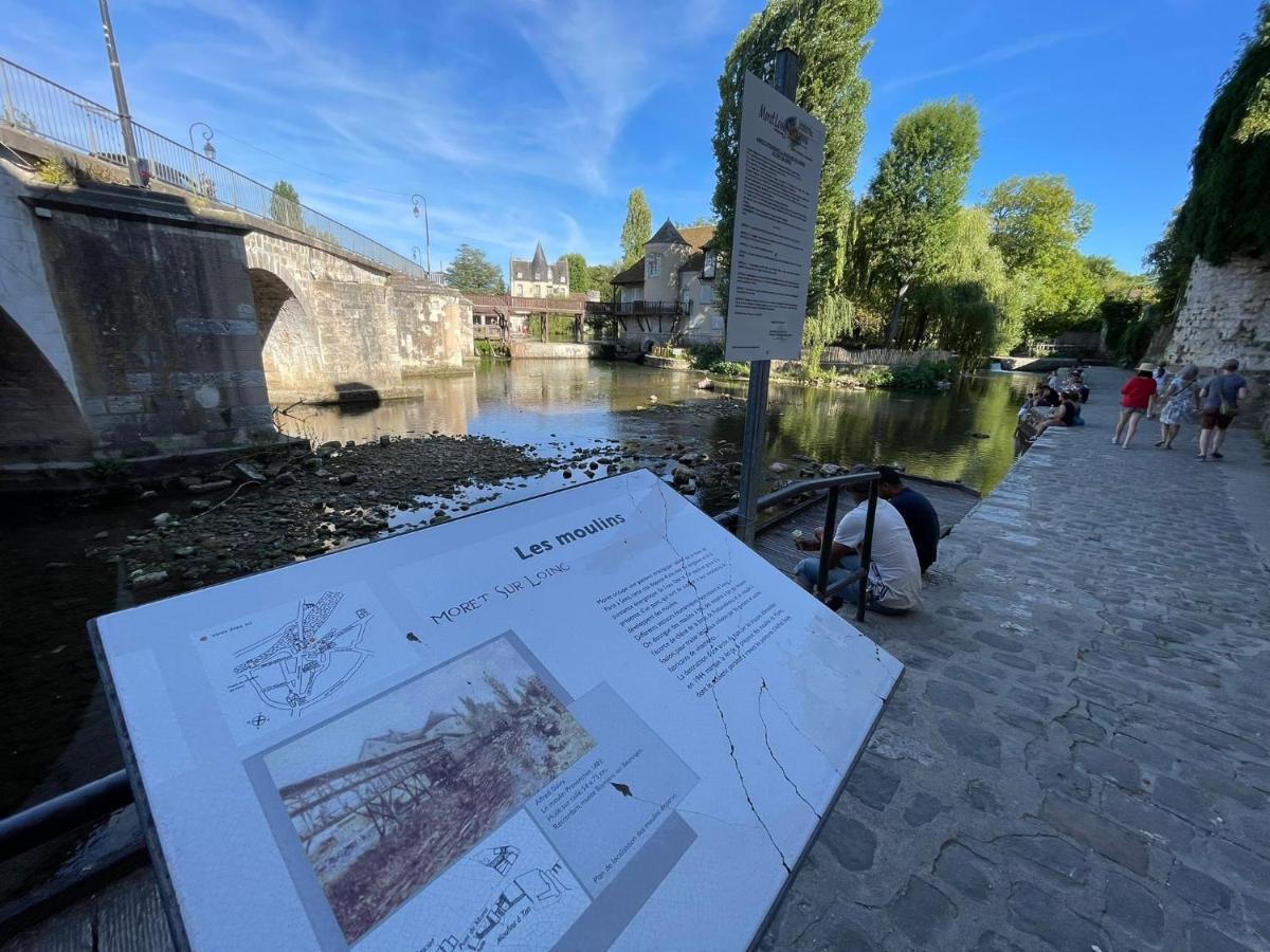 Les Pieds Dans L'Eau - Moret Centre Buitenkant foto